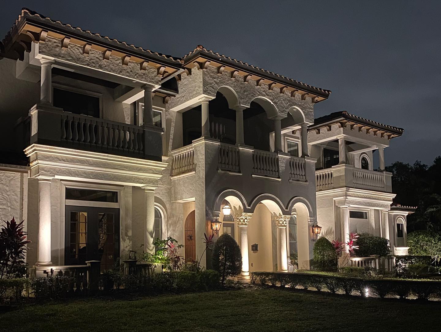 Residential LED outdoor lighting services in Orlando FL