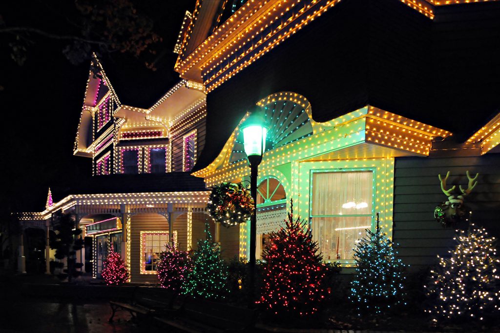 holiday lights installation in Orlando FL