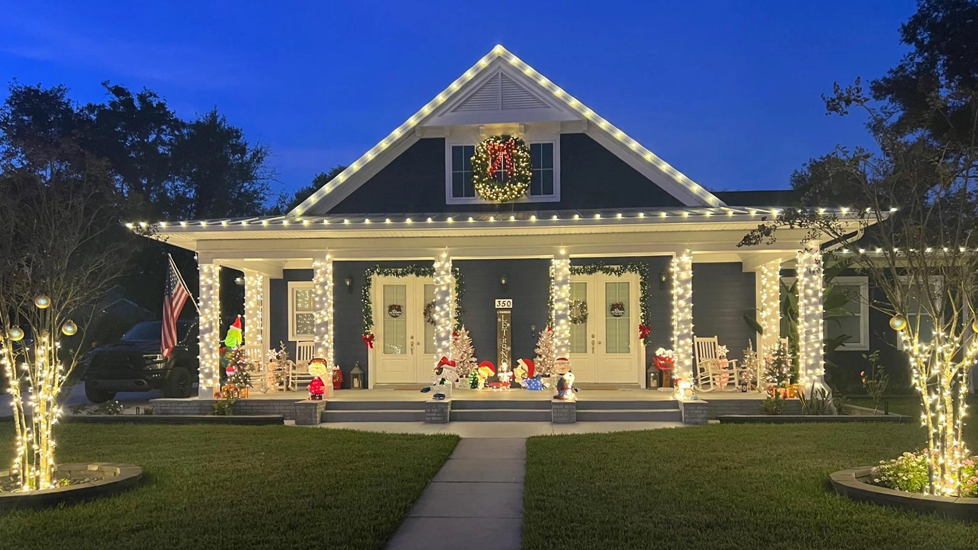 Southern Outdoor Lighting stunning showcase of holiday lighting in Central Florida